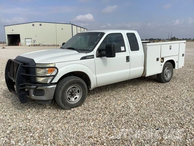 Ford F-250 Pickup/Pritschenwagen