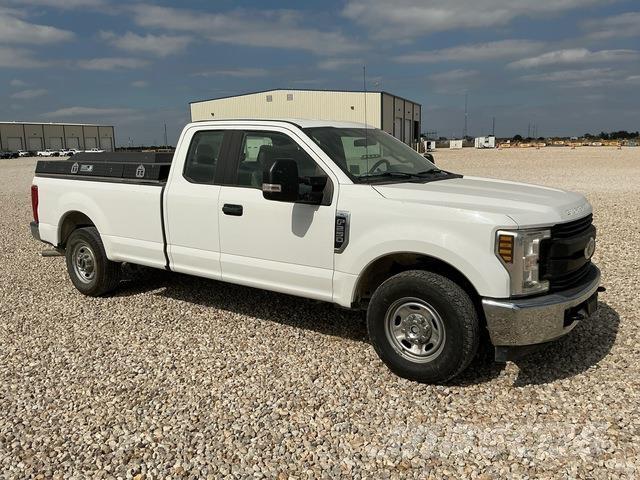 Ford F-250 Pickup/Pritschenwagen