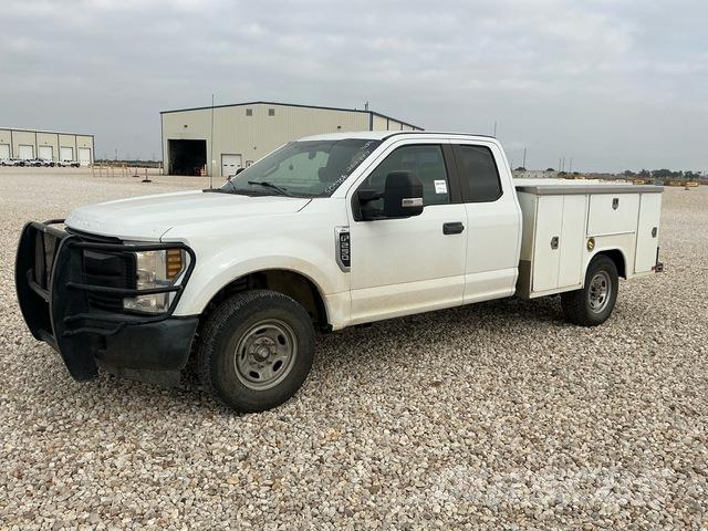 Ford F-250 Pickup/Pritschenwagen