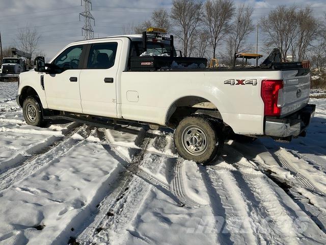 Ford F-250 Pickup/Pritschenwagen