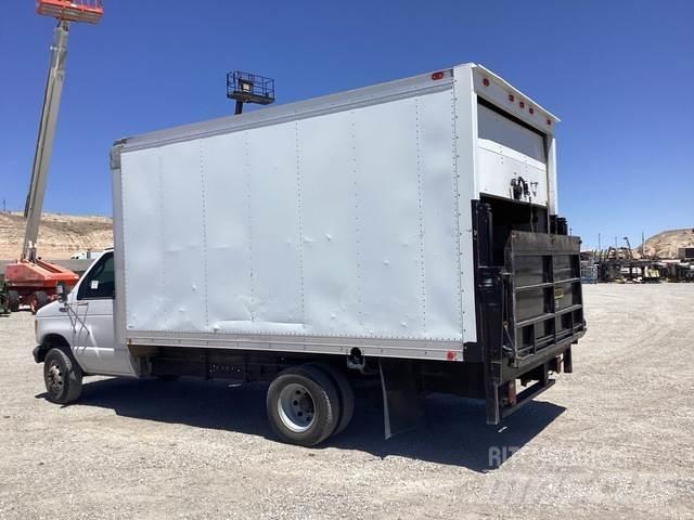 Ford F-350 Kastenaufbau