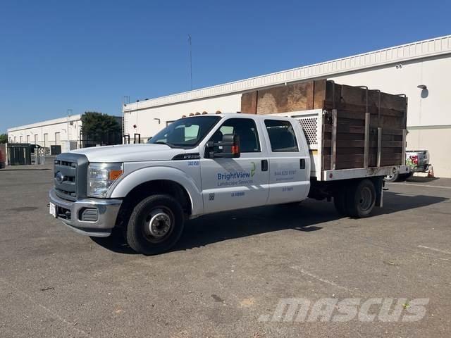 Ford F-350 Pritschenwagen/Pritschenwagen mit Seitenklappe