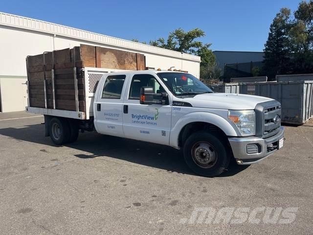 Ford F-350 Pritschenwagen/Pritschenwagen mit Seitenklappe