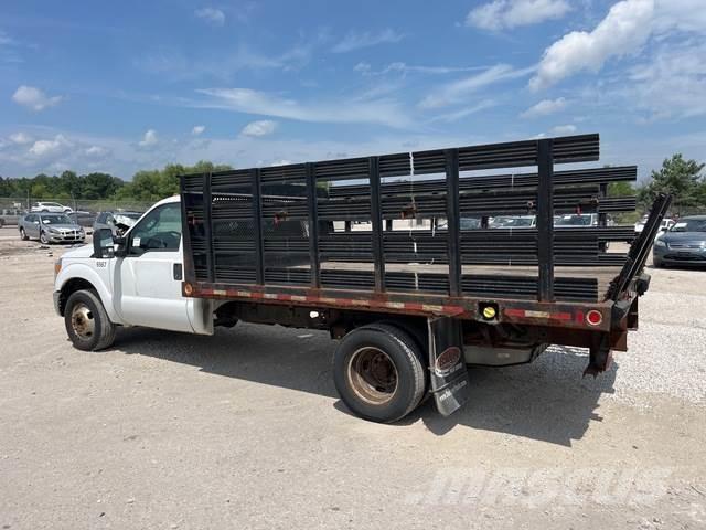 Ford F-350 Pritschenwagen/Pritschenwagen mit Seitenklappe