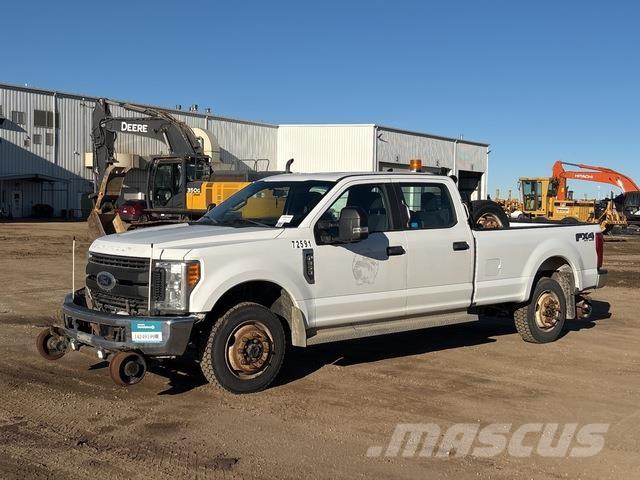 Ford F-350 Pickup/Pritschenwagen