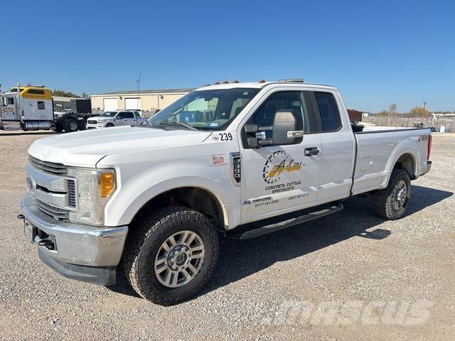 Ford F-350 Pickup/Pritschenwagen