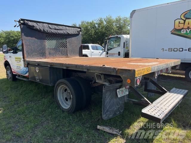 Ford F-450 Pritschenwagen/Pritschenwagen mit Seitenklappe