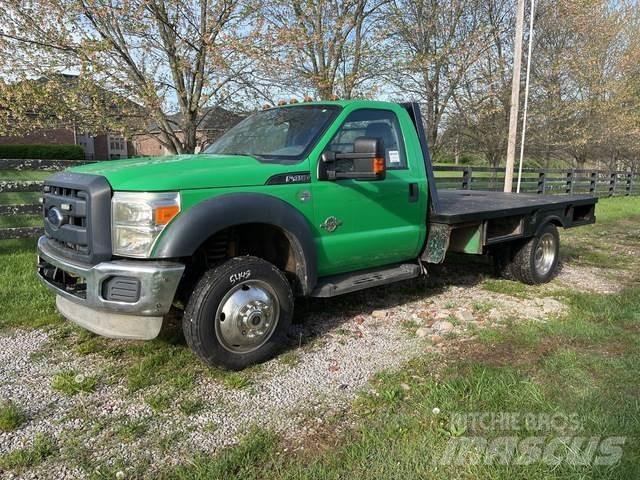 Ford F-450 Pritschenwagen/Pritschenwagen mit Seitenklappe
