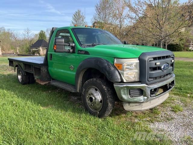 Ford F-450 Pritschenwagen/Pritschenwagen mit Seitenklappe