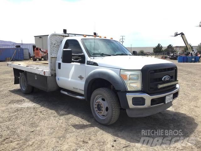 Ford F-450 Pritschenwagen/Pritschenwagen mit Seitenklappe