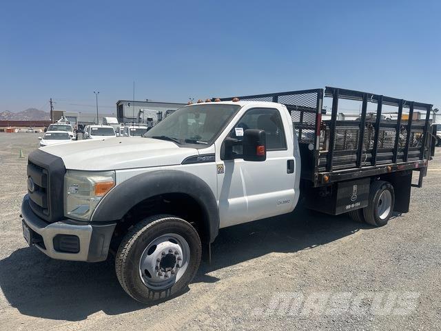 Ford F-450 Pritschenwagen/Pritschenwagen mit Seitenklappe
