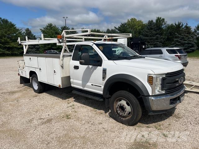 Ford F-450 Pickup/Pritschenwagen