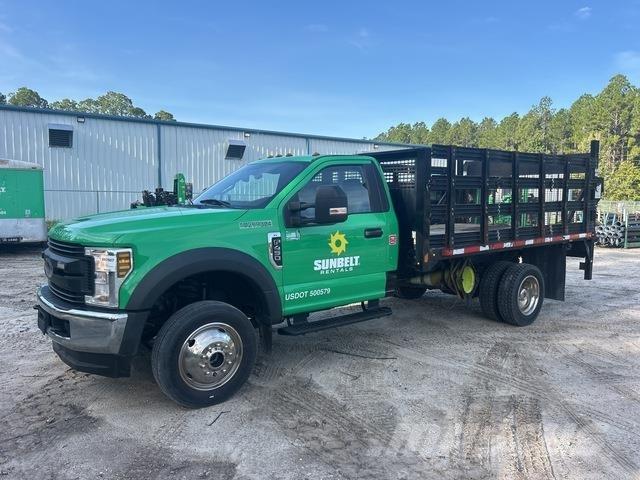 Ford F-450 Pritschenwagen/Pritschenwagen mit Seitenklappe