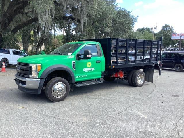 Ford F-450 Pritschenwagen/Pritschenwagen mit Seitenklappe