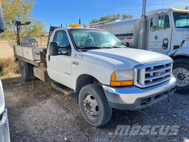 Ford F-450 Pritschenwagen/Pritschenwagen mit Seitenklappe