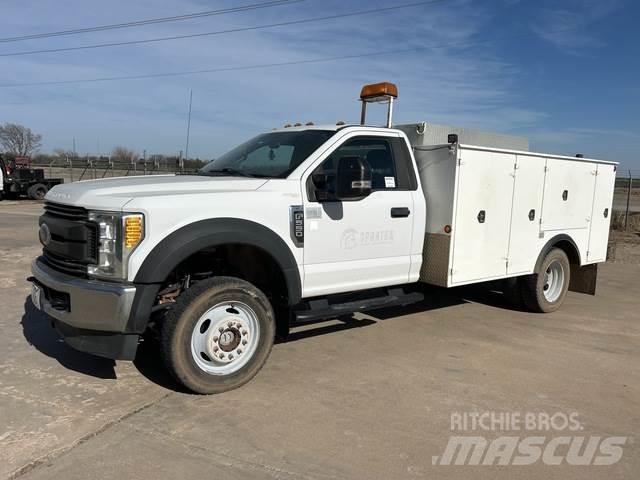 Ford F-550 Kommunal-Sonderfahrzeuge