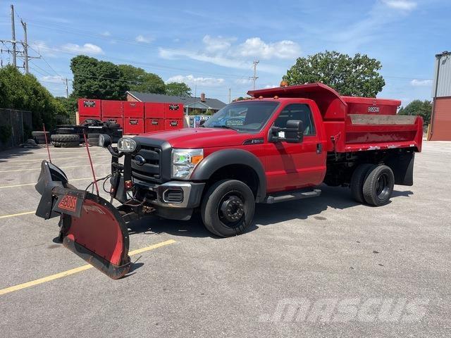 Ford F-550 Schneeschilde und -pflüge