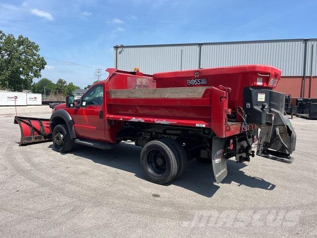 Ford F-550 Schneeschilde und -pflüge