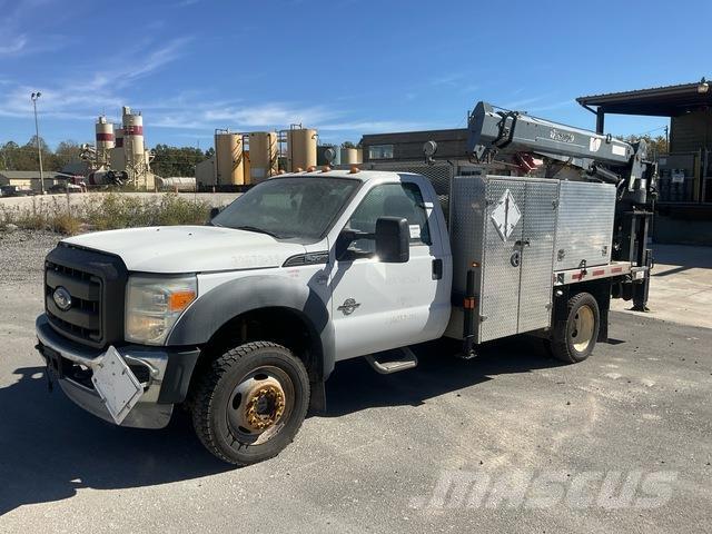 Ford F-550 Kranwagen