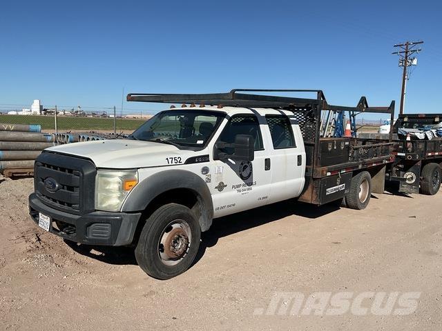 Ford F-550 Pritschenwagen/Pritschenwagen mit Seitenklappe