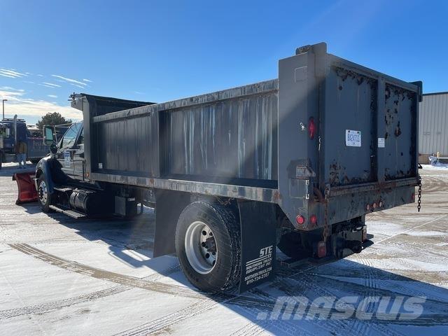 Ford F-650 Schneeschilde und -pflüge