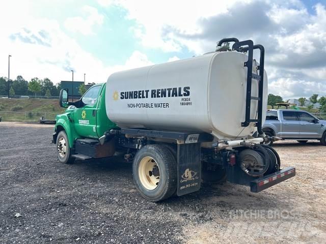 Ford F-650 Wassertanker