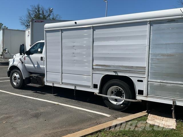 Ford F-650 Getränkewagen