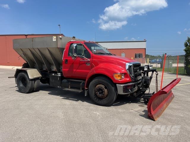 Ford F-650 Schneeschilde und -pflüge