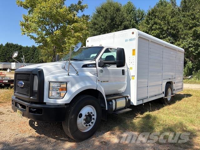 Ford F-650 Getränkewagen