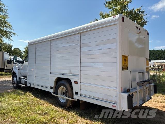 Ford F-650 Getränkewagen