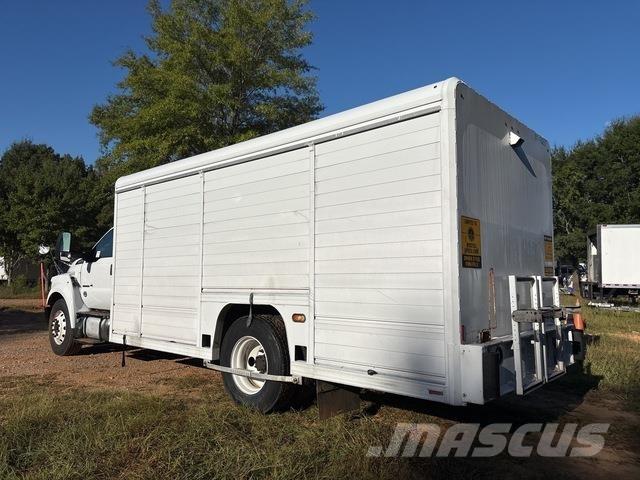 Ford F-650 Getränkewagen