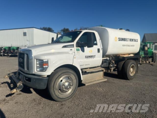 Ford F-650 Wassertanker