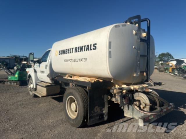 Ford F-650 Wassertanker