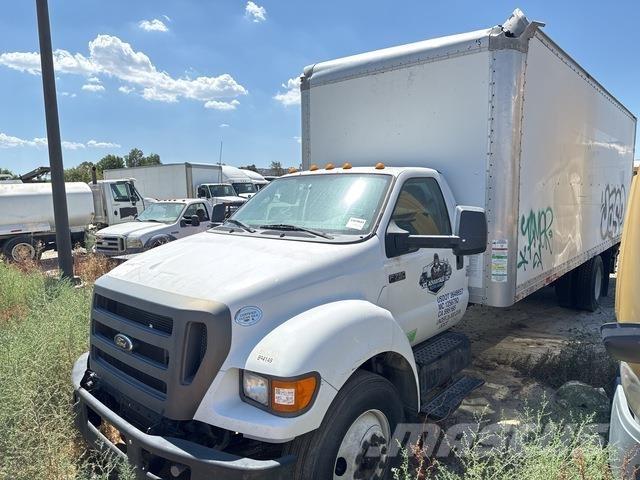 Ford F-750 Kastenaufbau