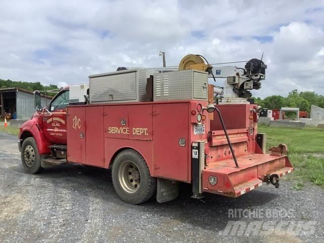 Ford F-750 Kommunal-Sonderfahrzeuge