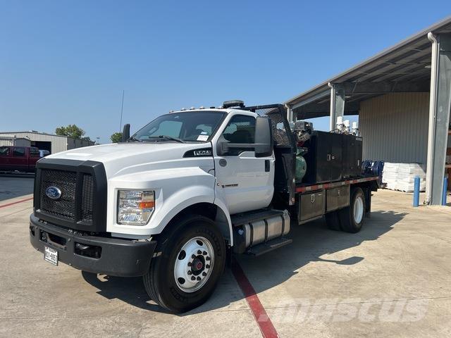 Ford F-750 Tankwagen