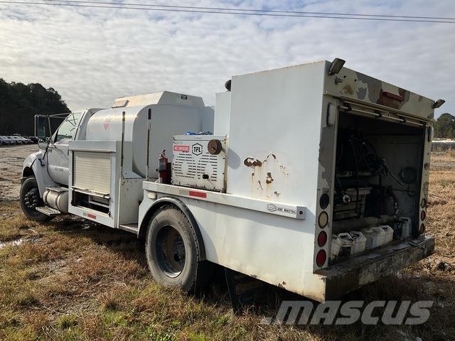 Ford F-750 Tankwagen