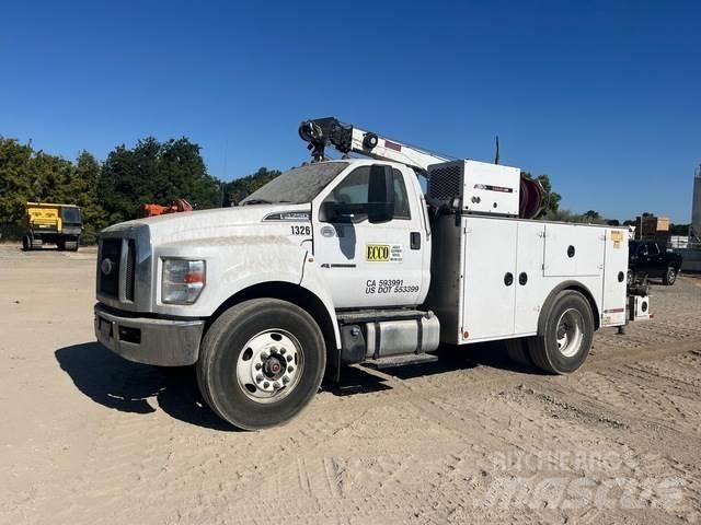 Ford F-750 XL Kommunal-Sonderfahrzeuge