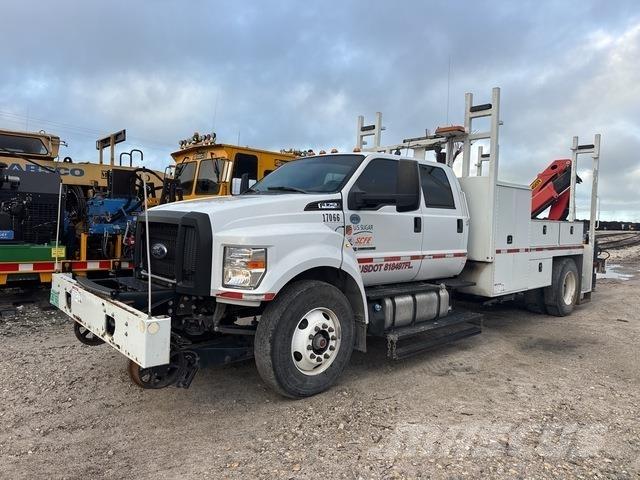 Ford F-750 XL Andere Fahrzeuge