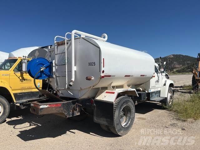 Ford F-800 Wassertanker