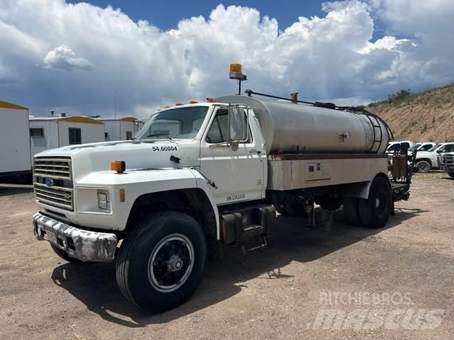 Ford F700 Beton-Mischfahrzeuge
