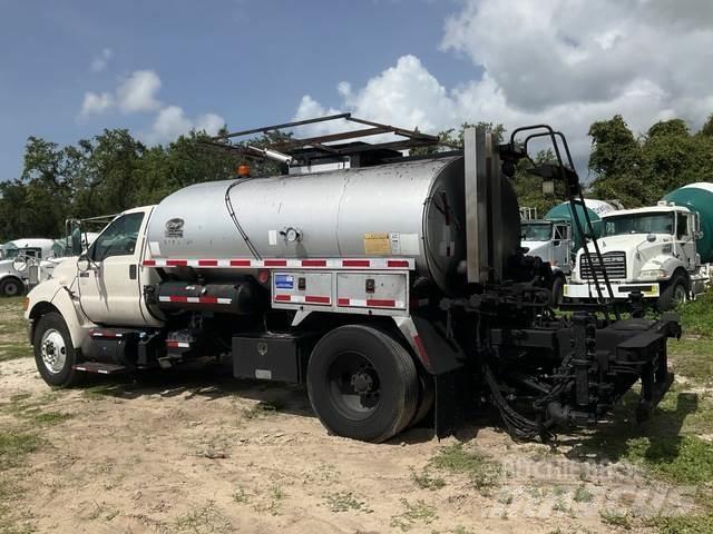 Ford F750 Beton-Mischfahrzeuge