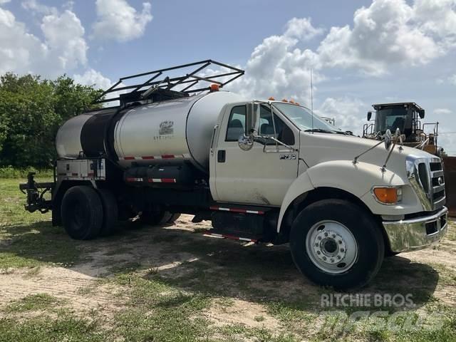Ford F750 Beton-Mischfahrzeuge