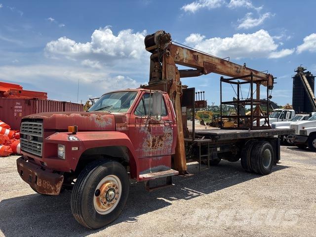 Ford F800F Andere Fahrzeuge