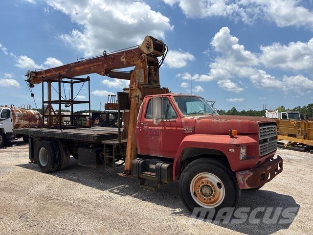 Ford F800F Andere Fahrzeuge