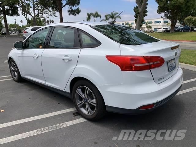 Ford Focus PKWs
