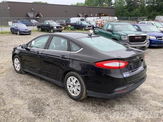 Ford Fusion S PKWs