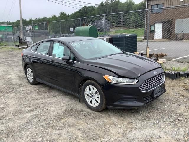 Ford Fusion S PKWs