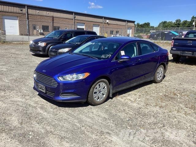 Ford Fusion S PKWs