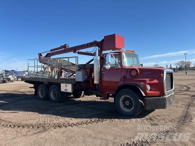 Ford L8000 Sonstige Baumaschinen